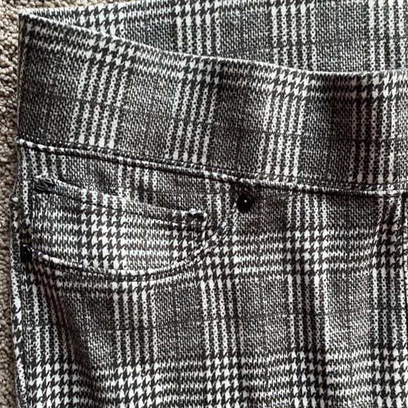 Seven7‎ Houndstooth Pull-on Leggings - Picture 4 of 9